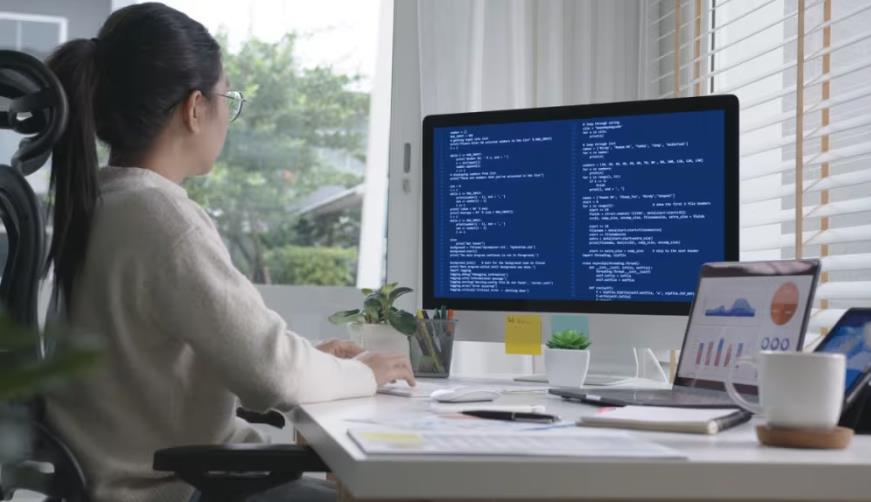 黄岛区企业数字化解决方案：机器学习赋能商业模式升级的核心路径
